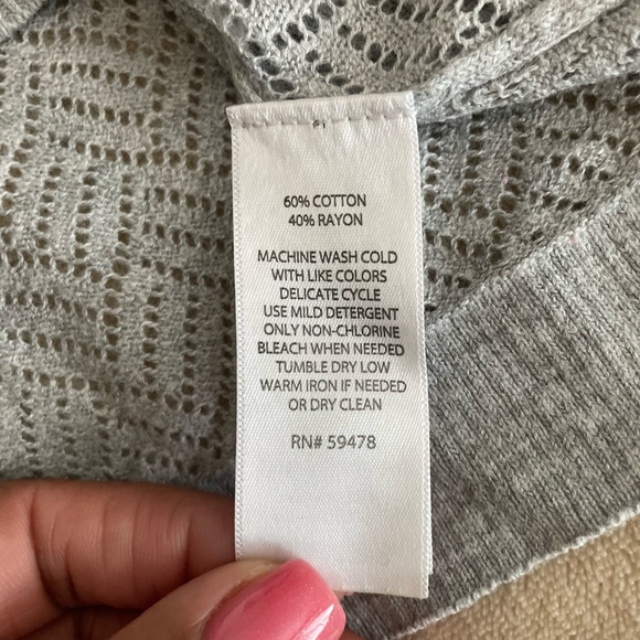 “Heart on your sleeve” Tunic Knit Sweater - Size S - Picture 12 of 12